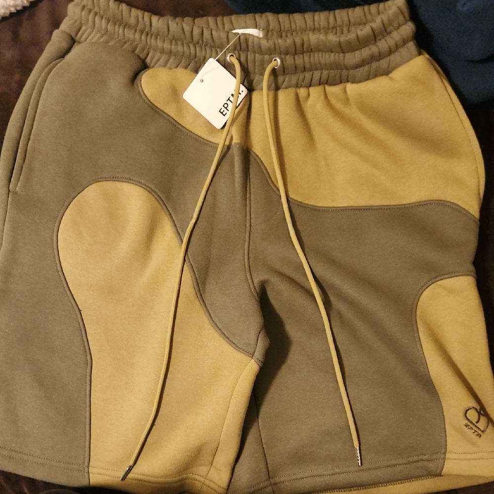 Men's Olive and Tan Shorts
